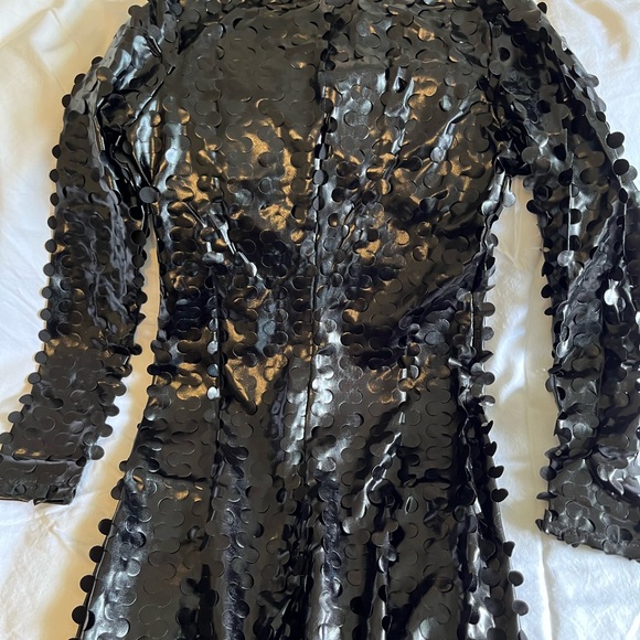 👌🏼🌺NWT jumpsuit…Synthetic material with a petal type appearance - Picture 7 of 8